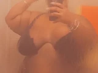 WebCAM of KurvyQutie