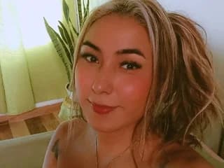 WebCAM of LucySweet24